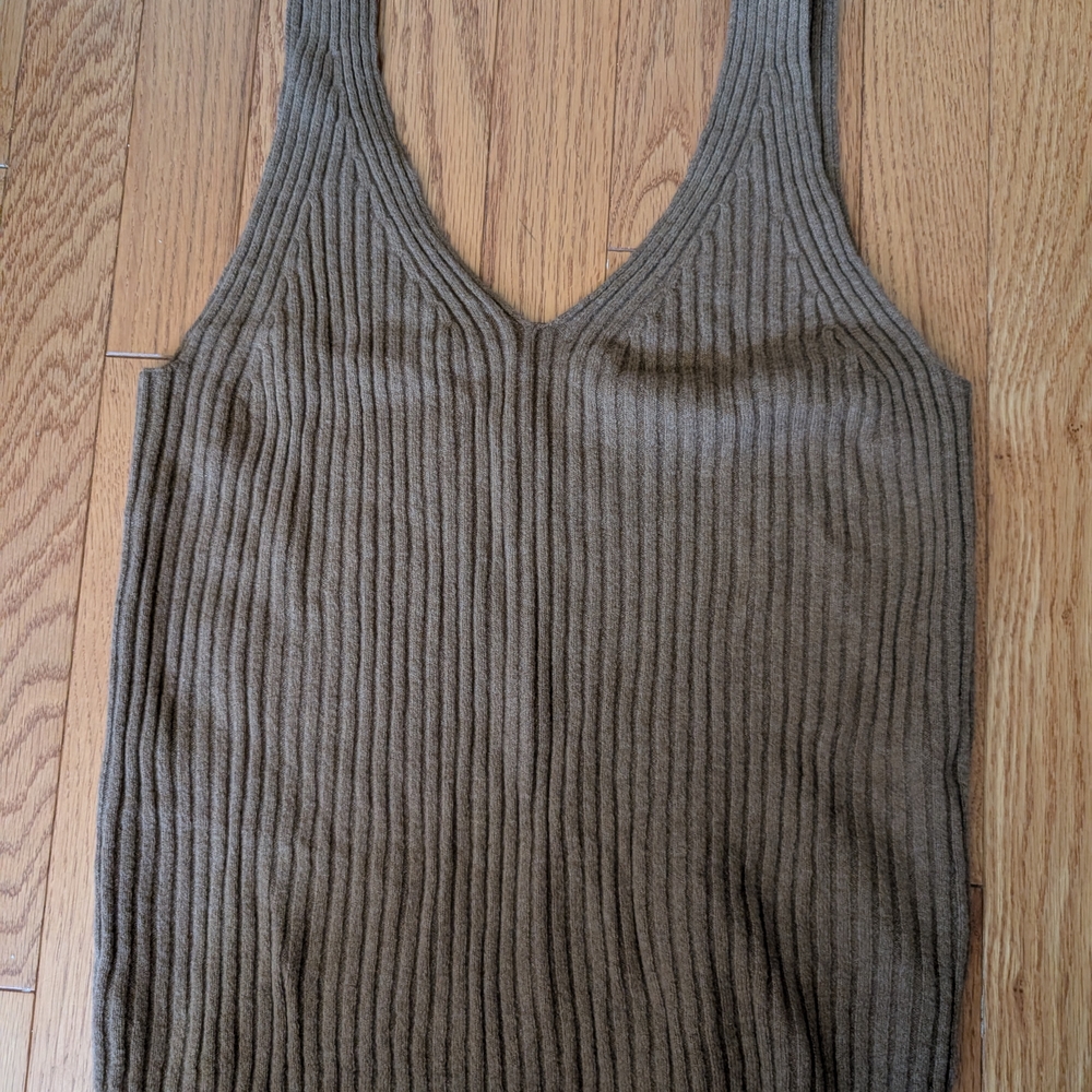 3/$20💲GAP Ribbed Knit Tank Top - Brown Size Medium